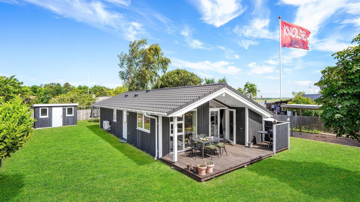 Store Kongsmark House | Lovely home in Slagelse with kitchen