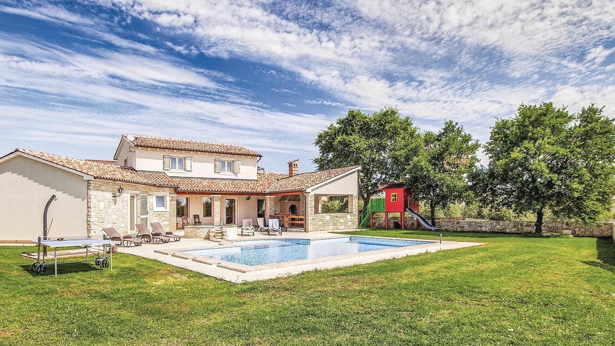 Valtura House | Lovely home in Valtura