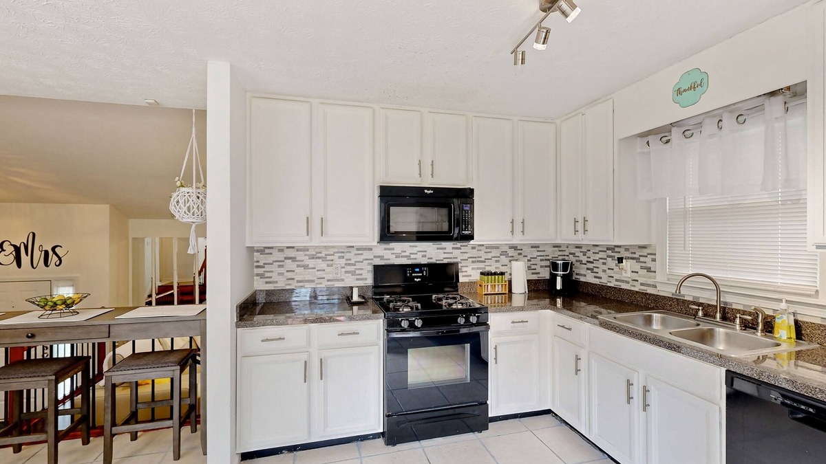 Dallas House | Lovely home with private pool, billiard room, media room & large patio