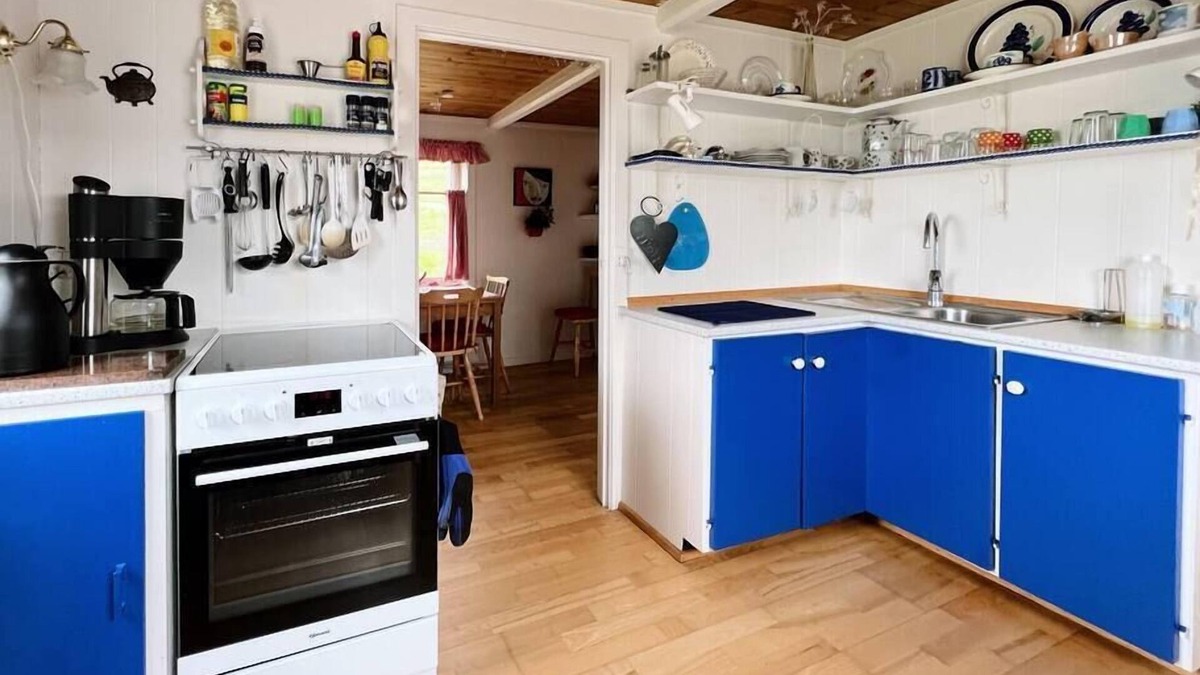 Oravik House | Lovely house in large private area