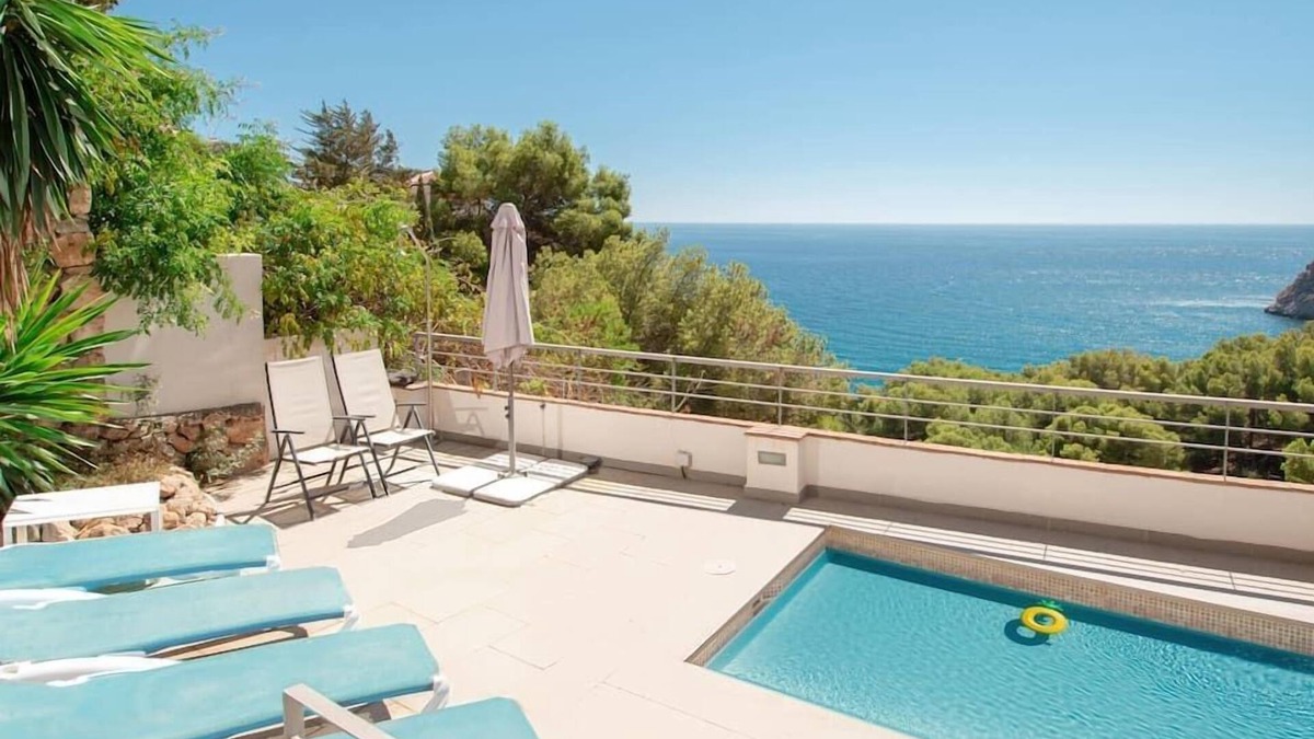 Almunecar Villa | Lovely house with sunny terraces, heated pool and sauna
