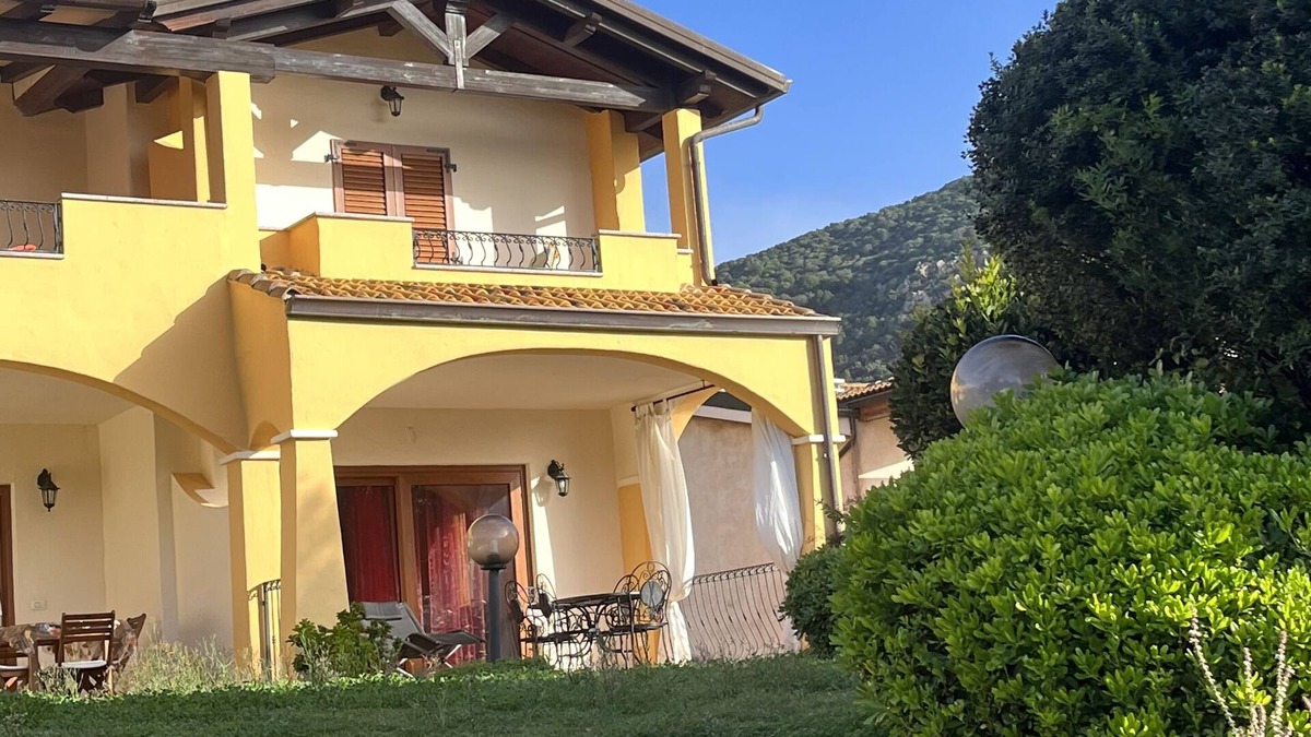 Chia Cottage | Lovely house with garden in the deep south of Sardinia.