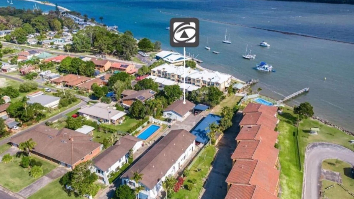 Iluka Apartment | Lovely Iluka! Come whale spotting! Boat ramp, boat parking,barbi, jetty, pool.