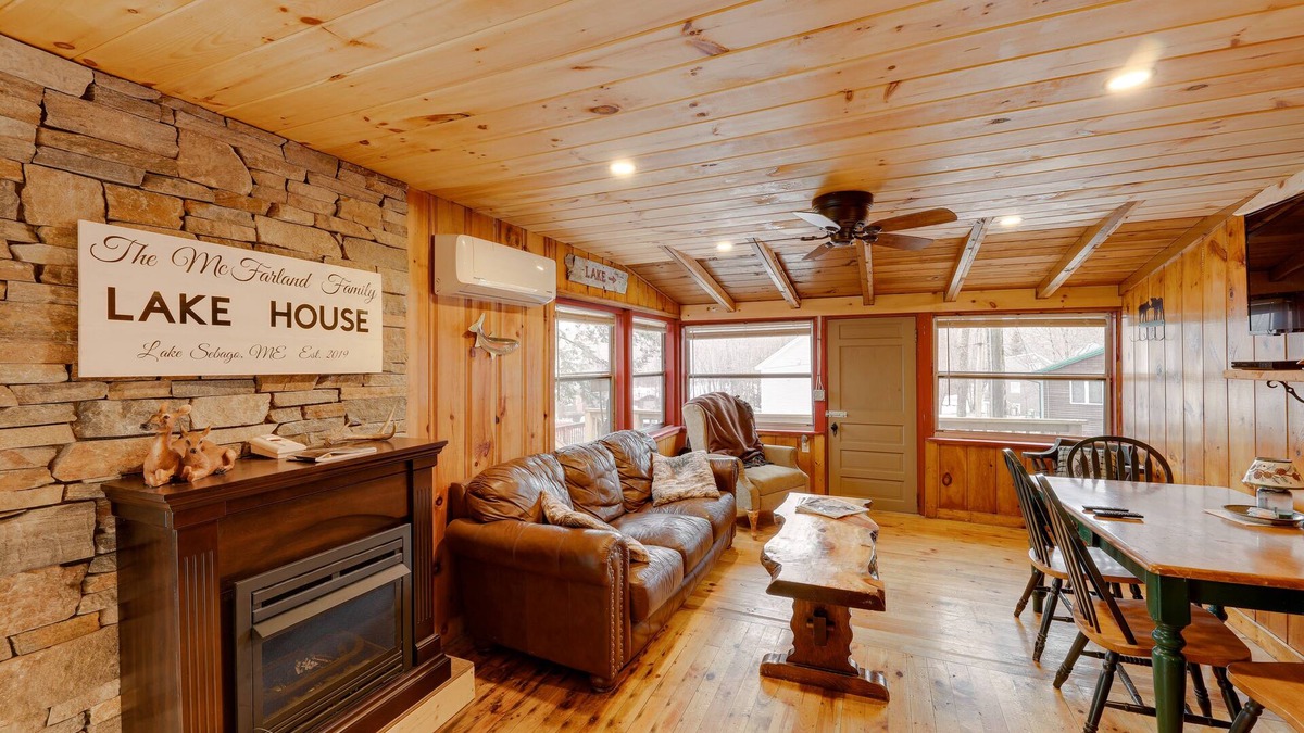 South Casco Cabin | Lovely Maine Cabin w/Deck, Gas Grill & Fire Pit!