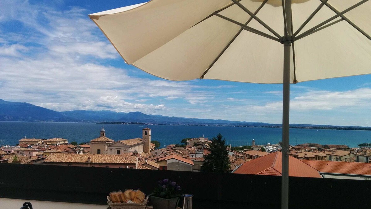 Desenzano del Garda Apartment | Lovely Mansarda - Large Terraces Spectacular View