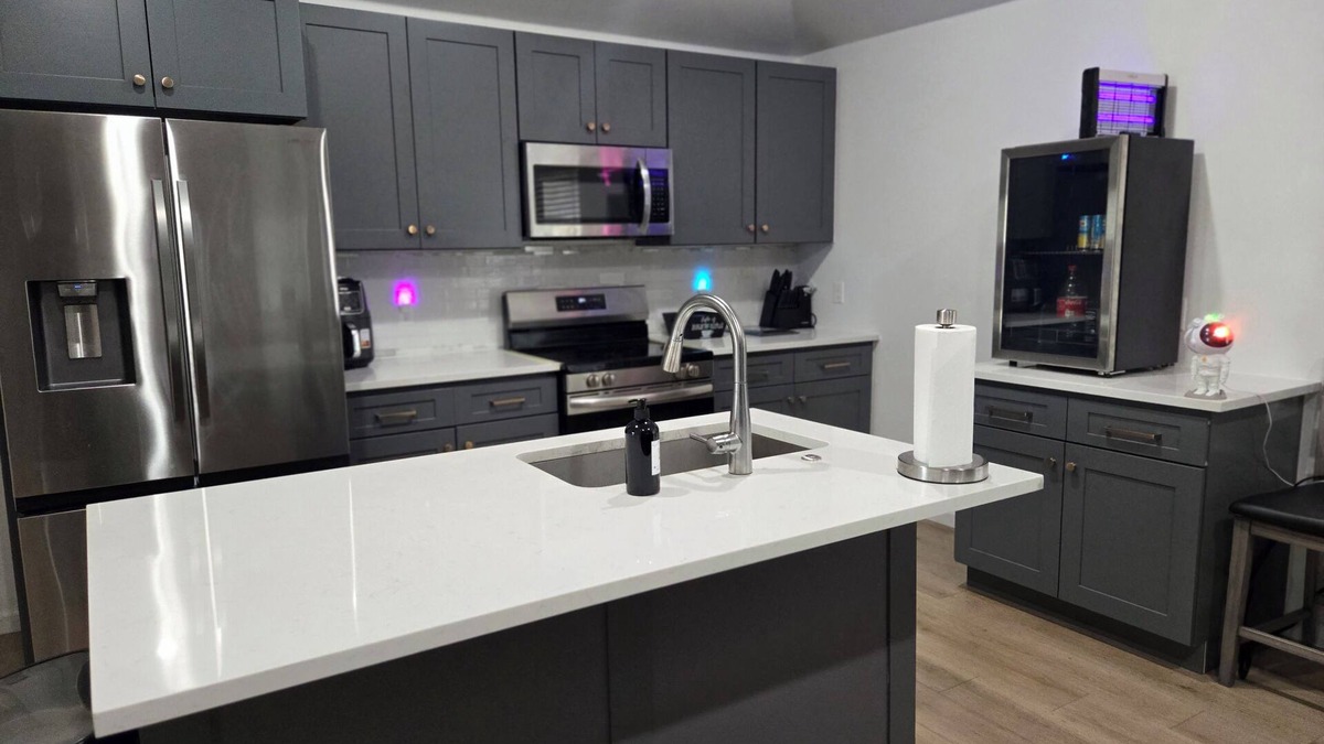 Central Oklahoma City House | Lovely New 3br/2br Home near Downtown/OU/Hospitals/Resort/Arena