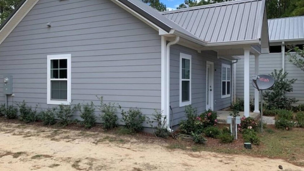 Aiken House | Lovely New Cottage on Horse Farm