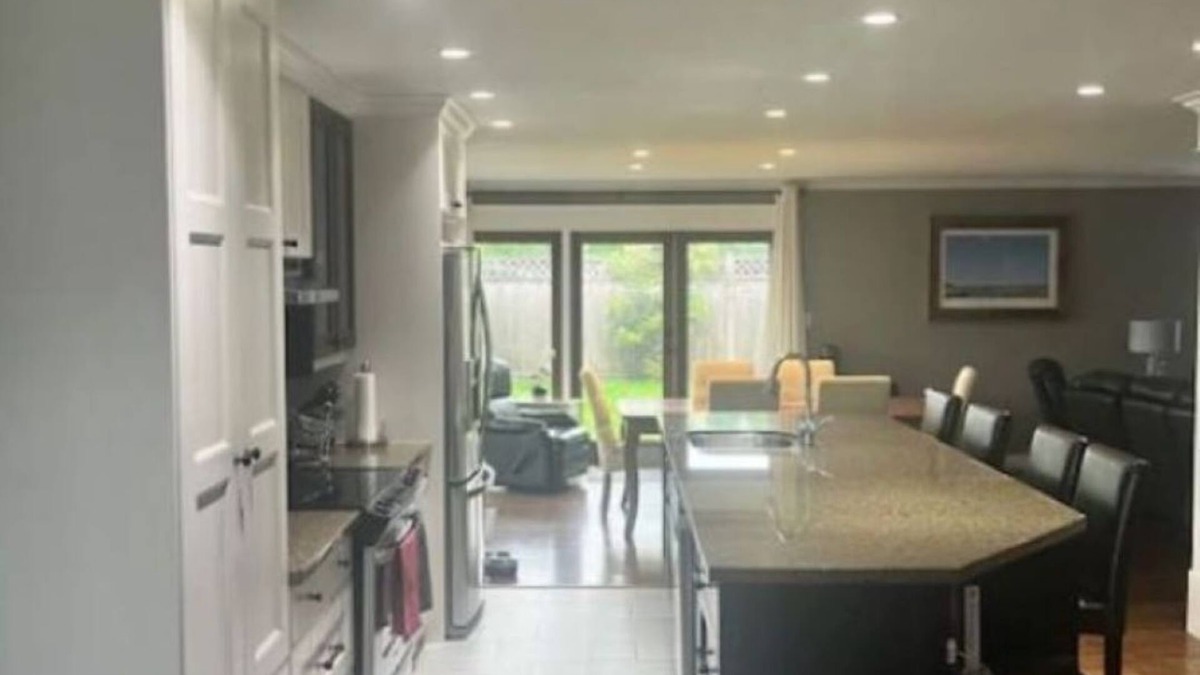 District of North Vancouver House | Lovely North Vancouver Home- great for family gatherings