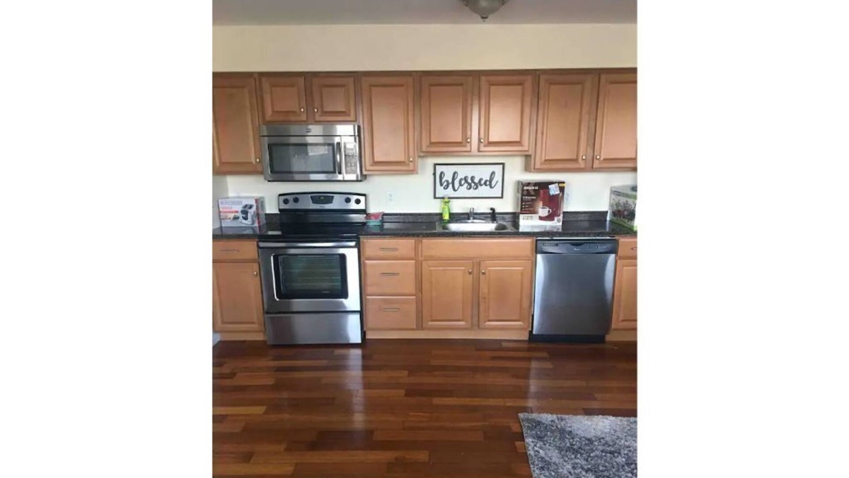 Niskayuna Apartment | Lovely one bedroom with free parking