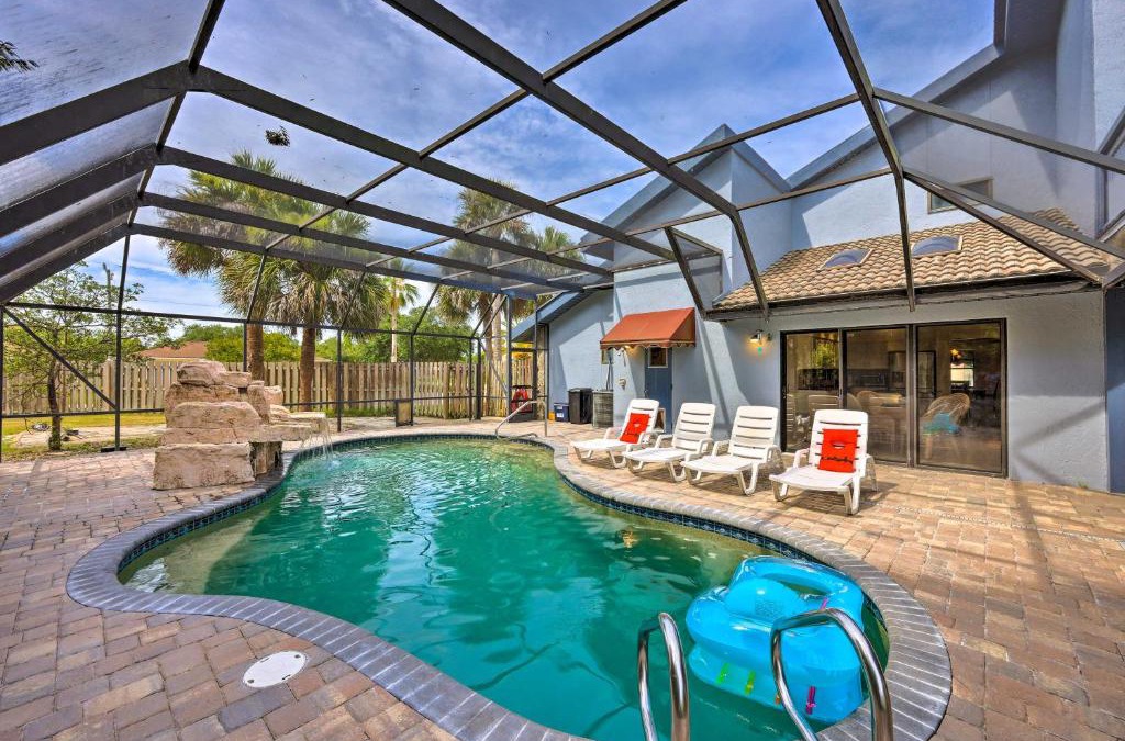 Palm Harbor House | Lovely Palm Coast Retreat with Outdoor Kitchen