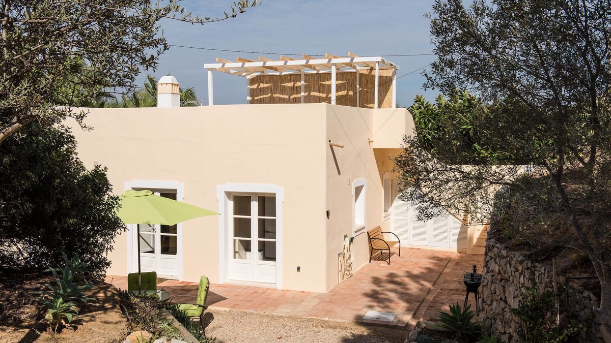 Tavira Cottage | Lovely Portuguese house with stunning views from the roof terrace to the sea