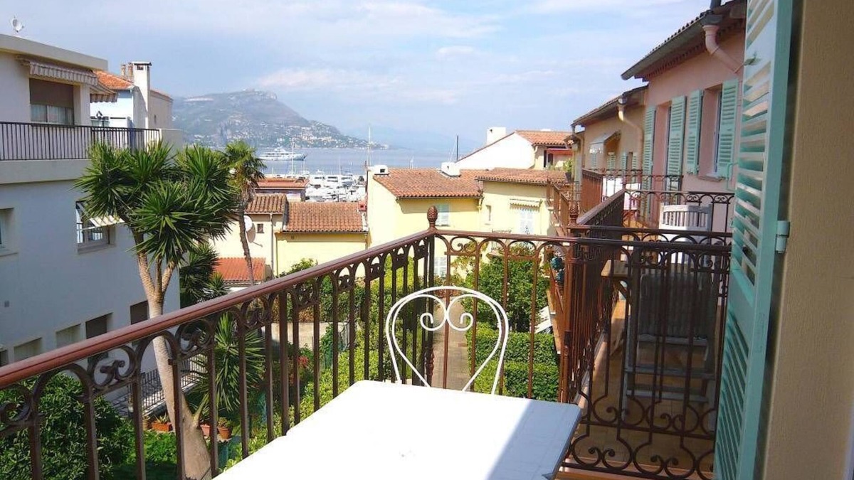Saint-Jean-Cap-Ferrat Apartment | LOVELY, QUIET STUDIO - BALCONY WITH SEA VIEW