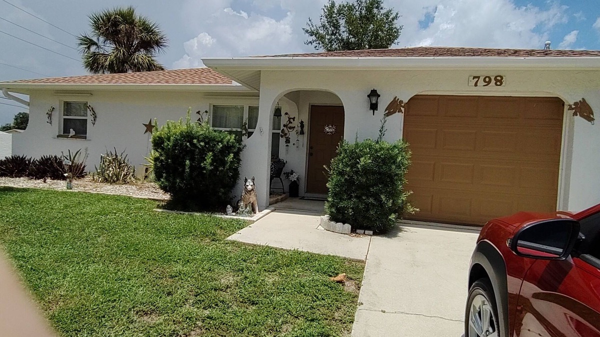 Port Charlotte House | Lovely quiet home for rent. Fully furnished you don’t even need your toothbrush.