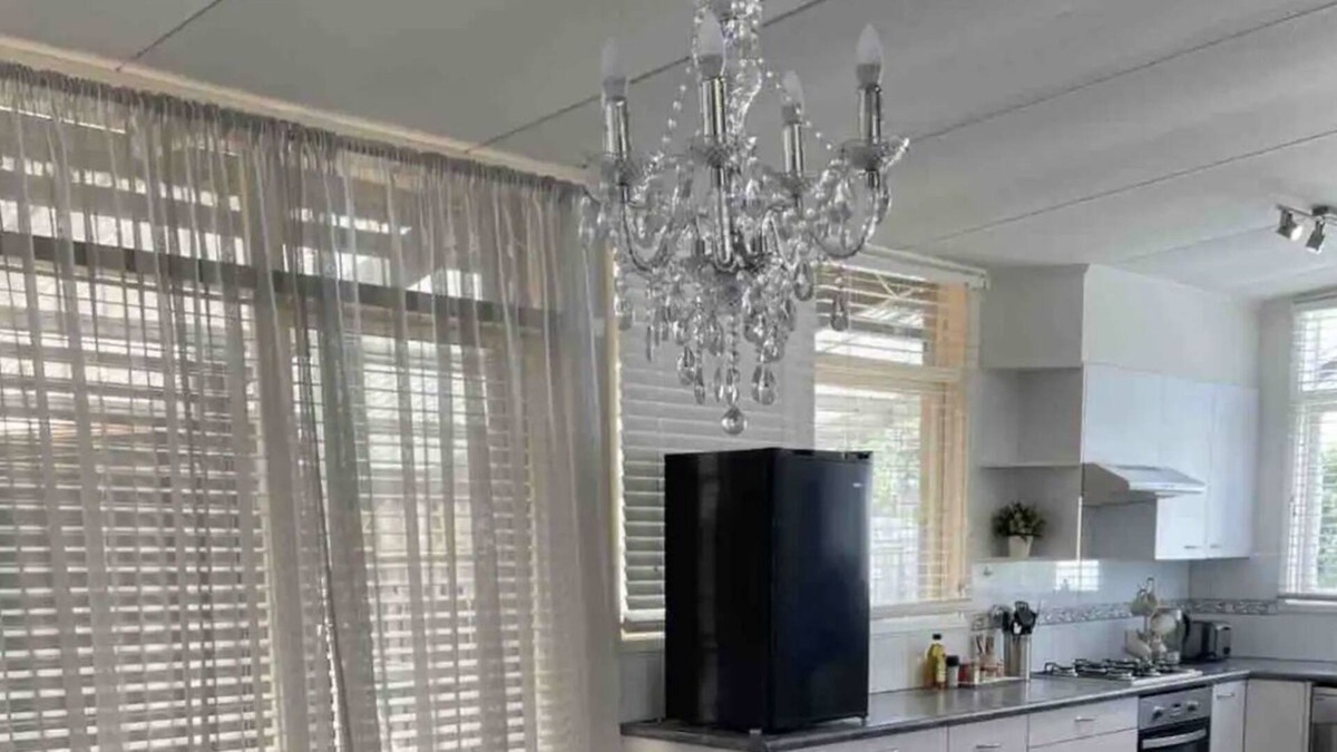 Glen Waverley Apartment | Lovely quiet space metres from parklands