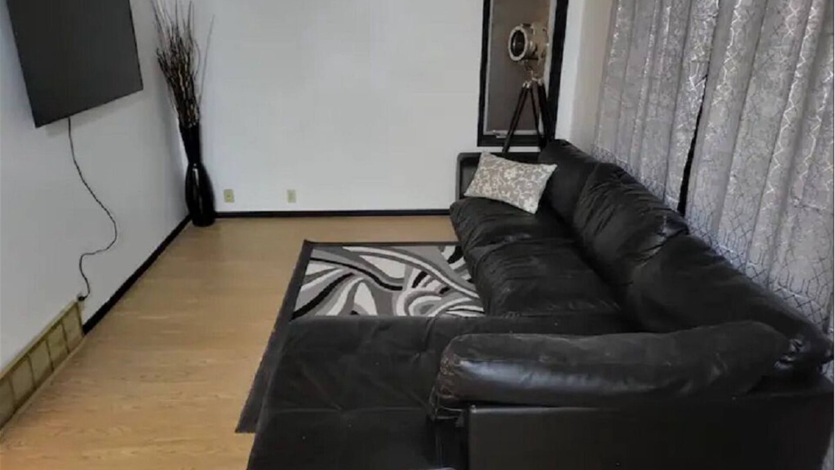 Calgary House | Lovely renovated home!