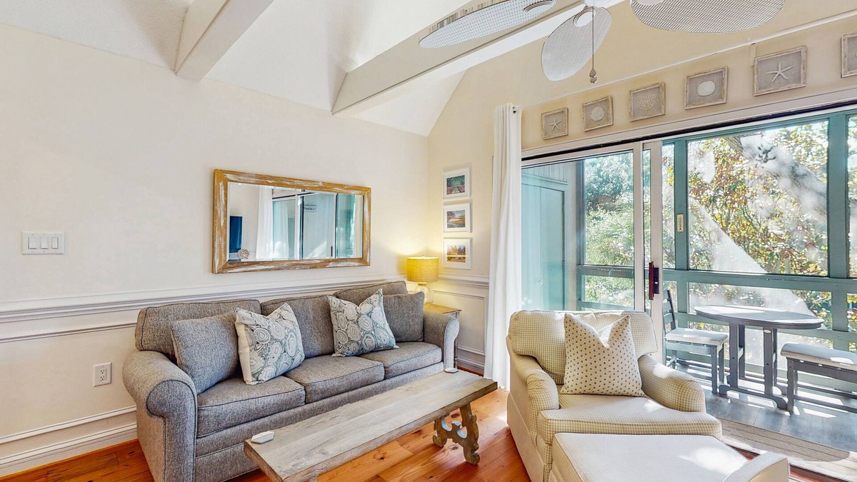 West Beach Village Villa | Lovely second-floor villa w/great location – walk to beach, golf & activities