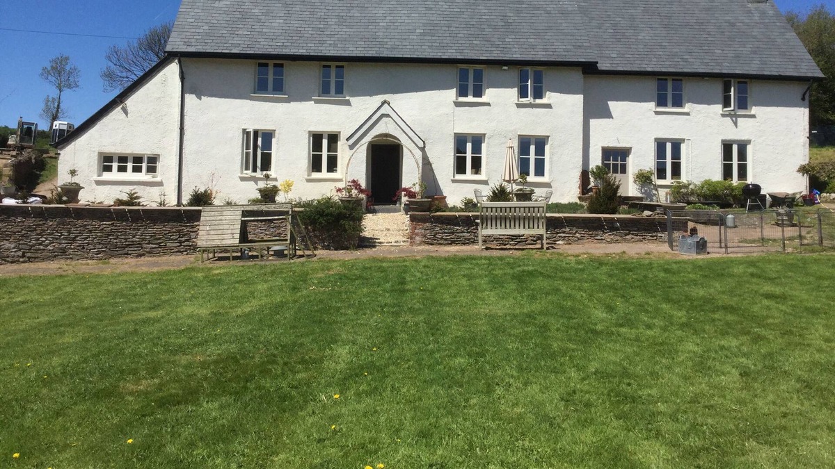 Brushford Apartment | Lovely self contained ground floor apartment in period farmhouse.