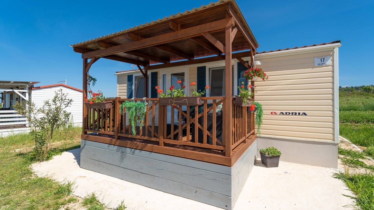 Ljubac House | Lovely (sta)caravan in Ljubac with WiFi