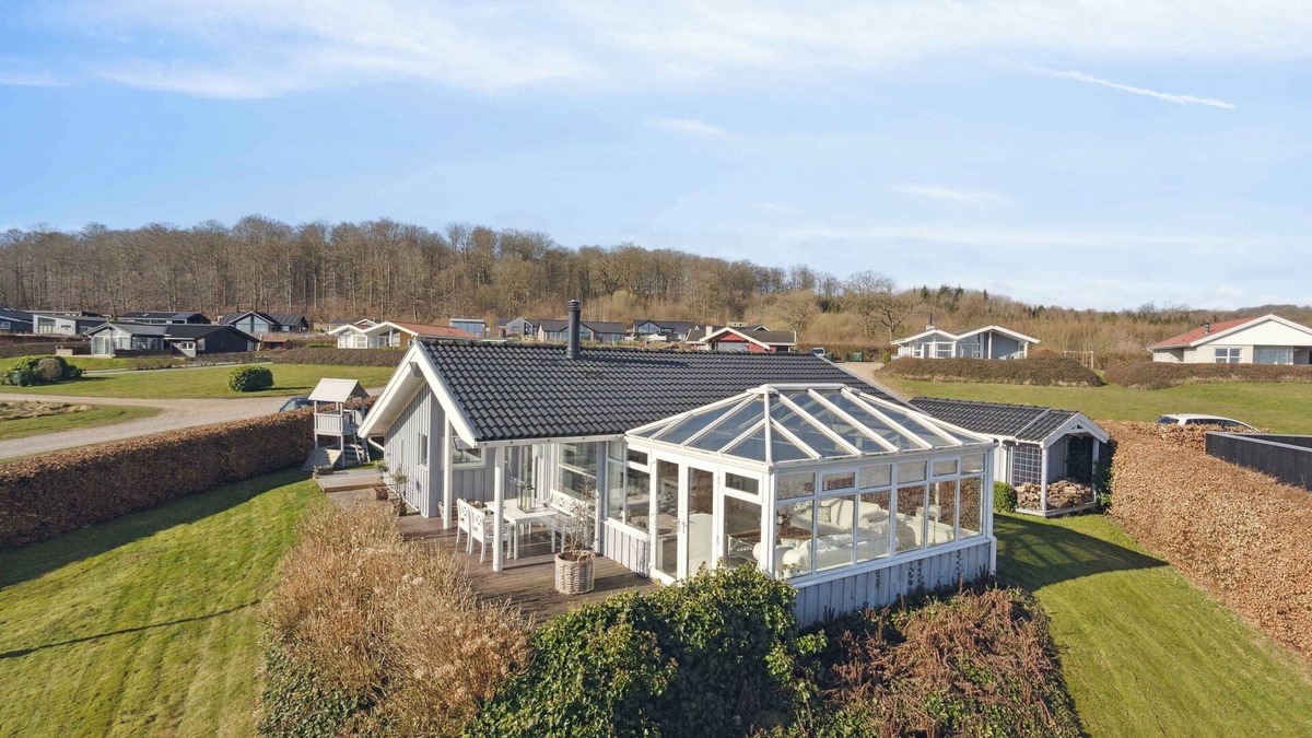Grønninghoved Strand House | Lovely summer house with sea view