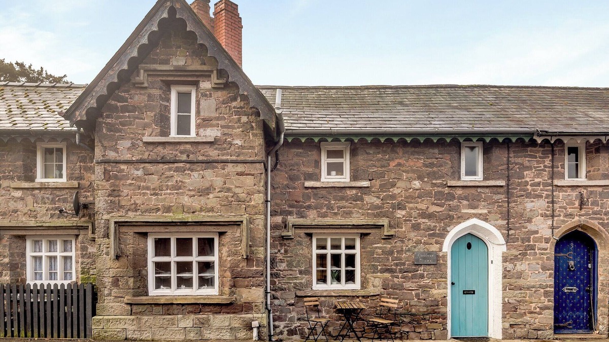 Defynnog Cottage | Lovely terraced cottage in the heart of the Brecon Beacons national park.