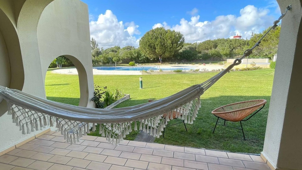 Alagoas Apartment | Lovely Two Bedroom Apartment with pool – BM