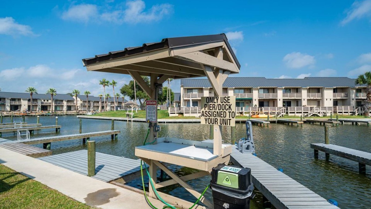 Harbor Oaks Condo | Lovely updated, Waterfront condo w/private boat slip