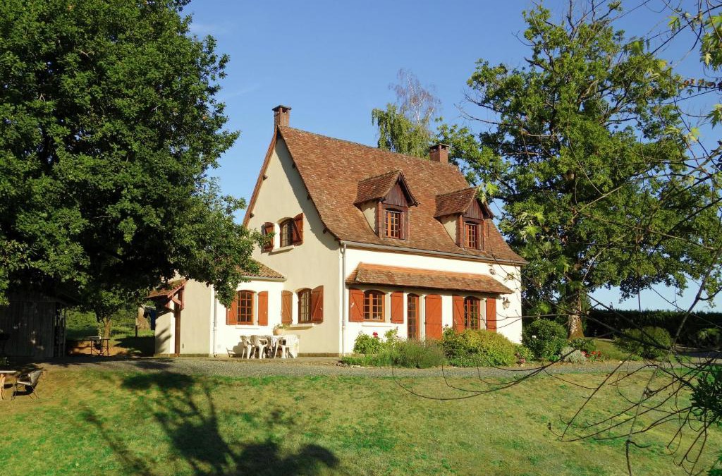 La Coquille Villa | Lovely Villa in La Coquille with Swimming Pool