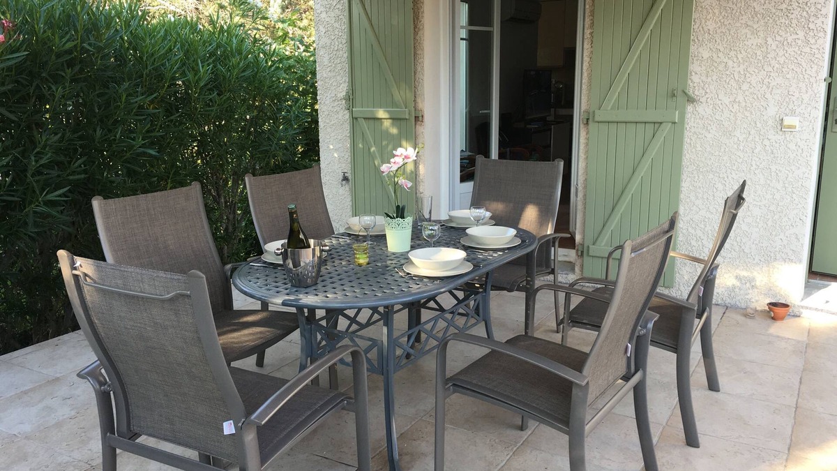 Aigues-Mortes Villa | Lovely villa just outside the old city walls of stunning Aigues Mortes