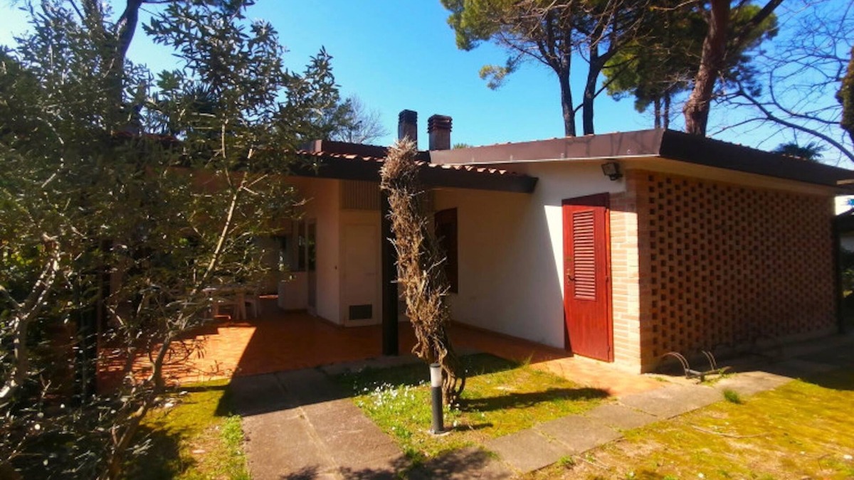 Bibione Pineda Villa | Lovely villa with spacious garden