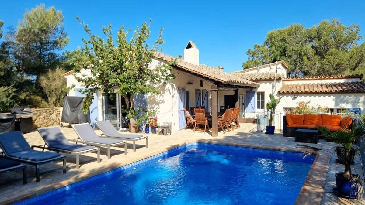Begur Villa | Lovely villa within walking distance of Begur with Private Pool and WiFi
