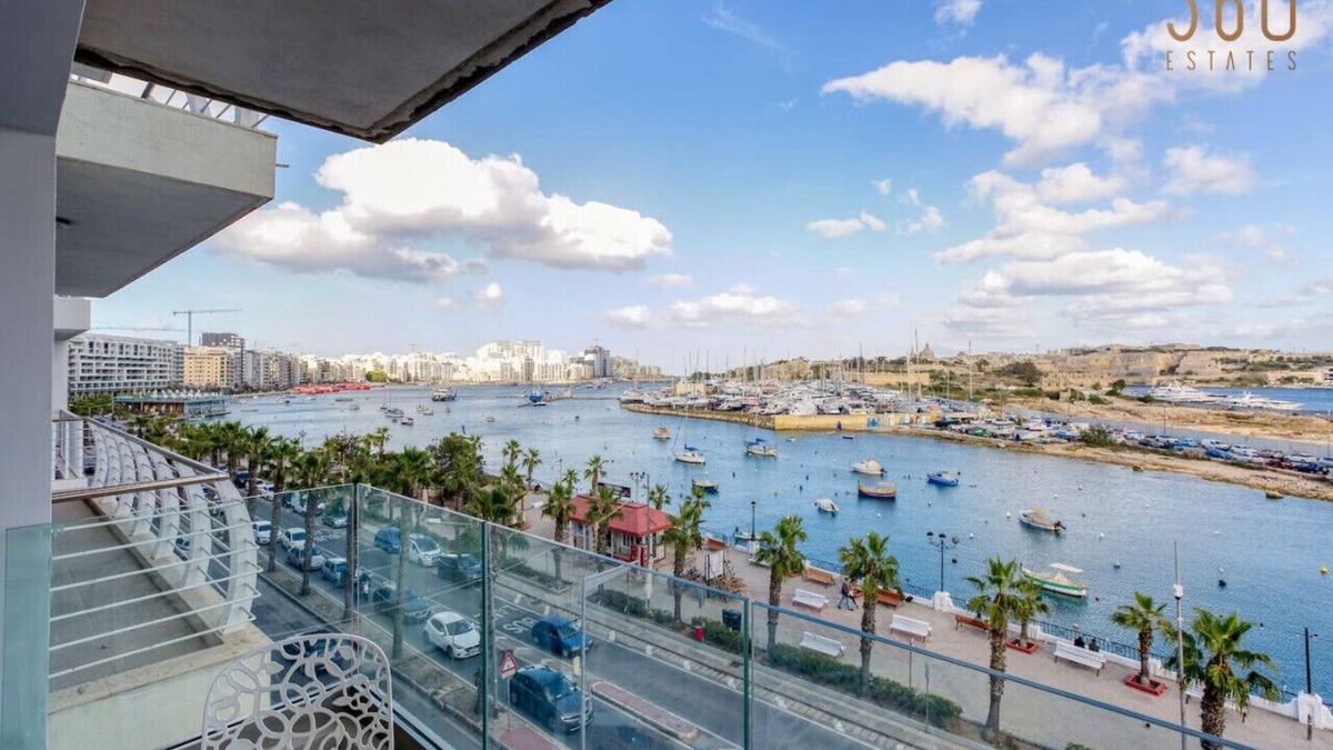 Gzira Apartment | Lovely Waterfront Apt with Stunning Views in Gzira