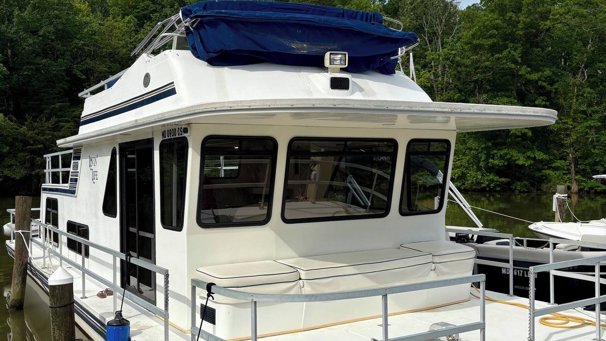 Essex Boat Rental | Lovin’ Life !