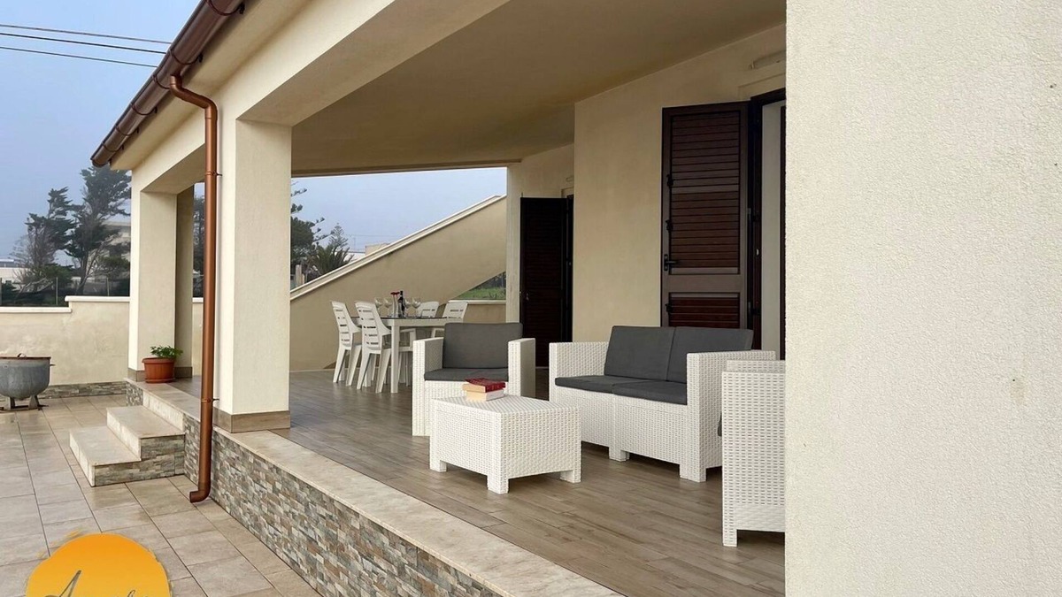 Mazara del Vallo Villa | Loving Mediterranean Villas - Terrace by the Sea