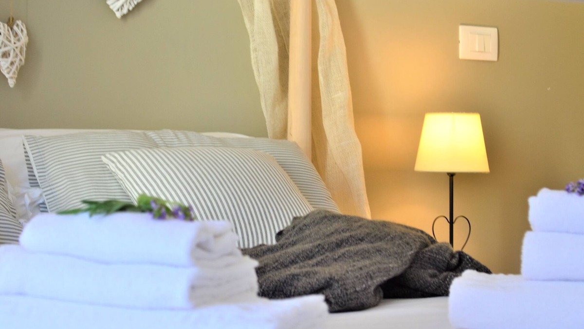 Valverde Apartment | Lovingly cared for apartment, between the sea, Etna and the city - comfort and relaxation -