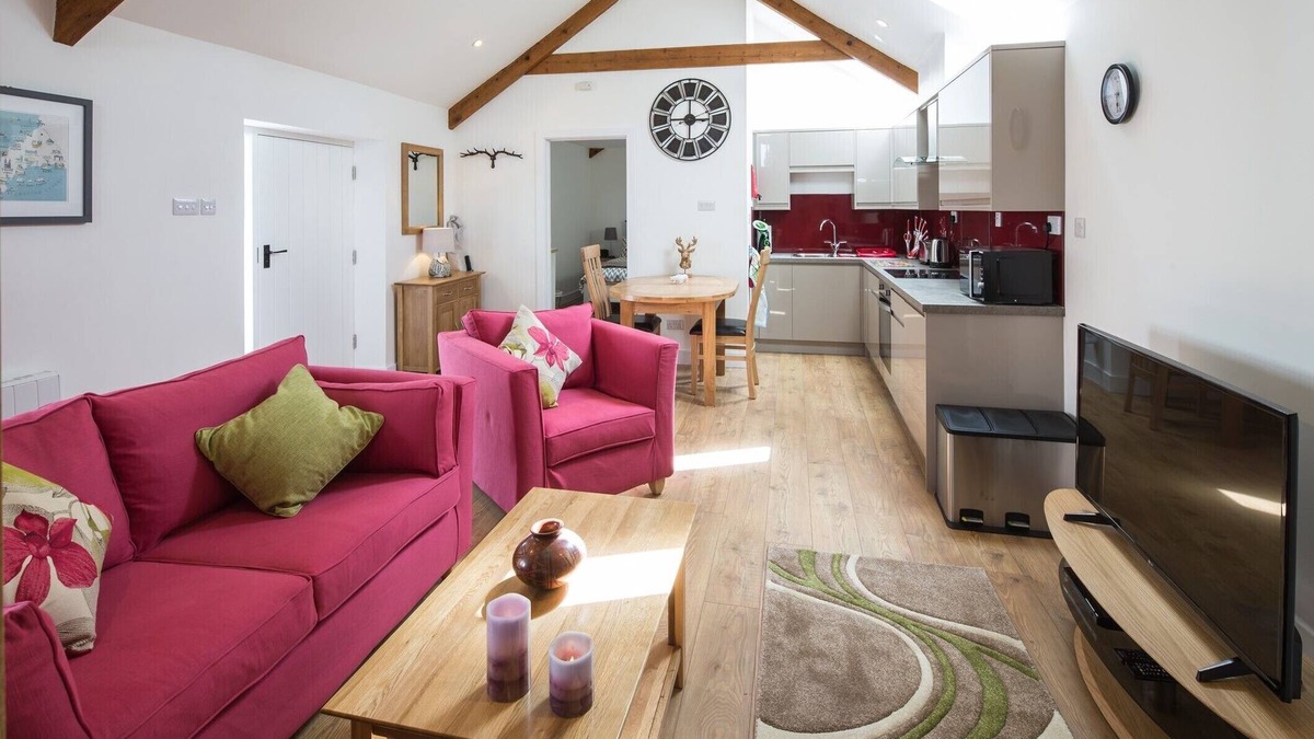 Bude Apartment | Lovingly converted 1st floor Victorian corn store near coast perfect for couples