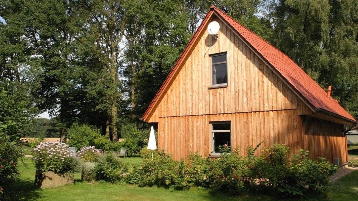 Hunzingen House | Lovingly furnished holiday home to relax