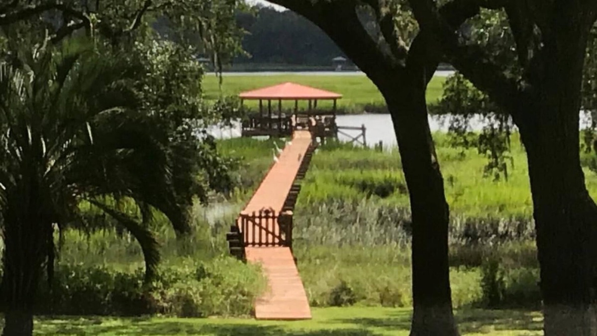 Seabrook House | Low Country Living on the Water - Deepwater Dock; Two-Man Kayaks(2); LifeVests P