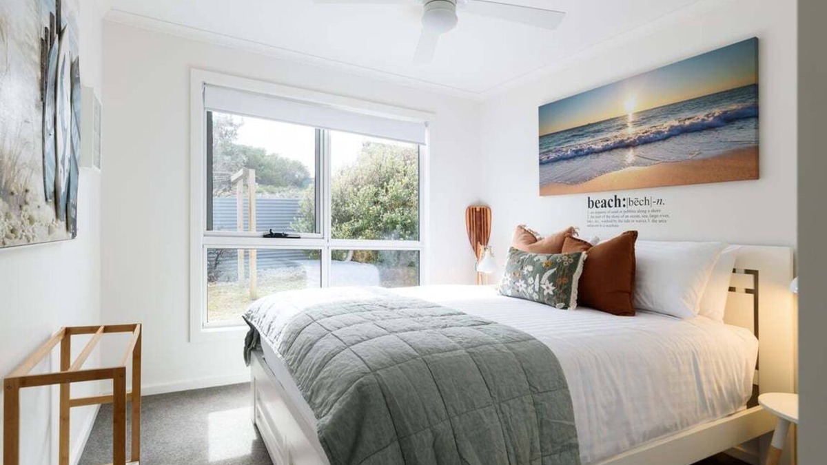 Low Head House | Low Head Coastal Haven: Your Seaside Escape