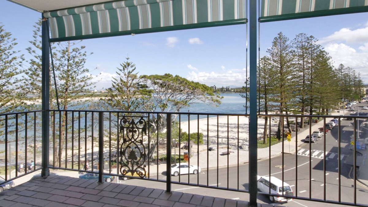 Caloundra Apartment | Lowanna Unit 10, 24 Bulcock Beach Esplanade, Bulcock Beach