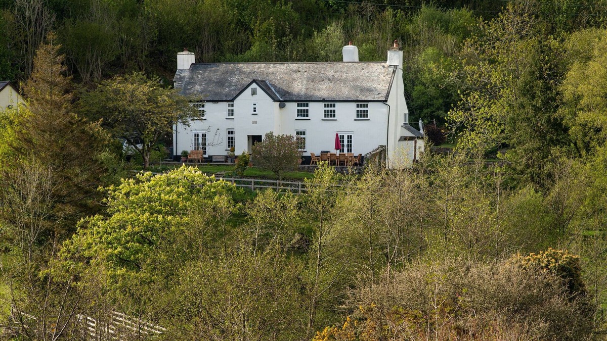 West Down Cottage | Lower Aylescott Farmhouse