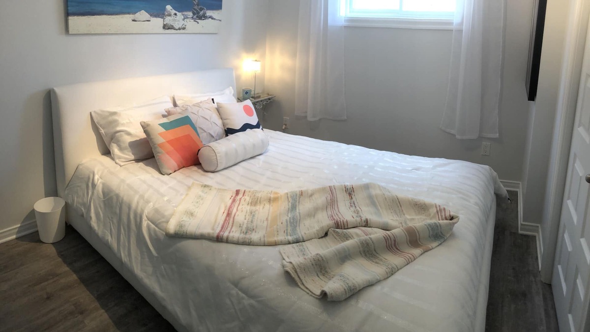 Laval-des-Rapides Apartment | Lower duplex renovated quiet and next to the metro