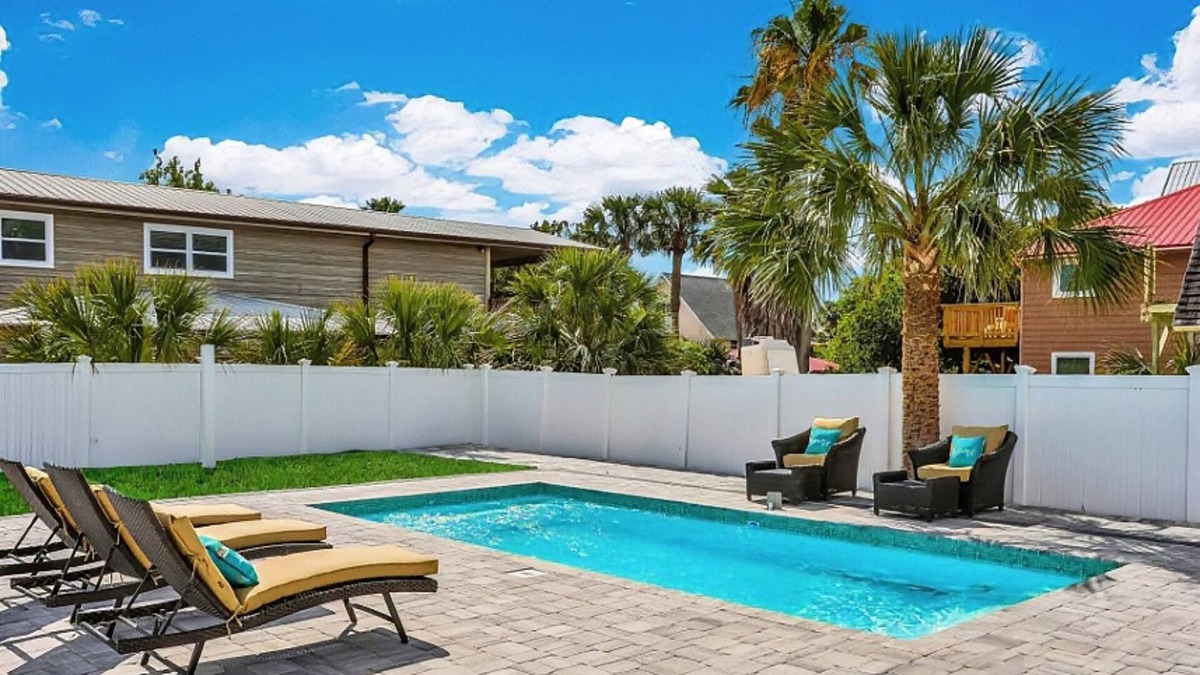 Vilano Beach House | Lower Level 1 Block from 2 Beaches w/Private Pool, High-Speed Wi-Fi
