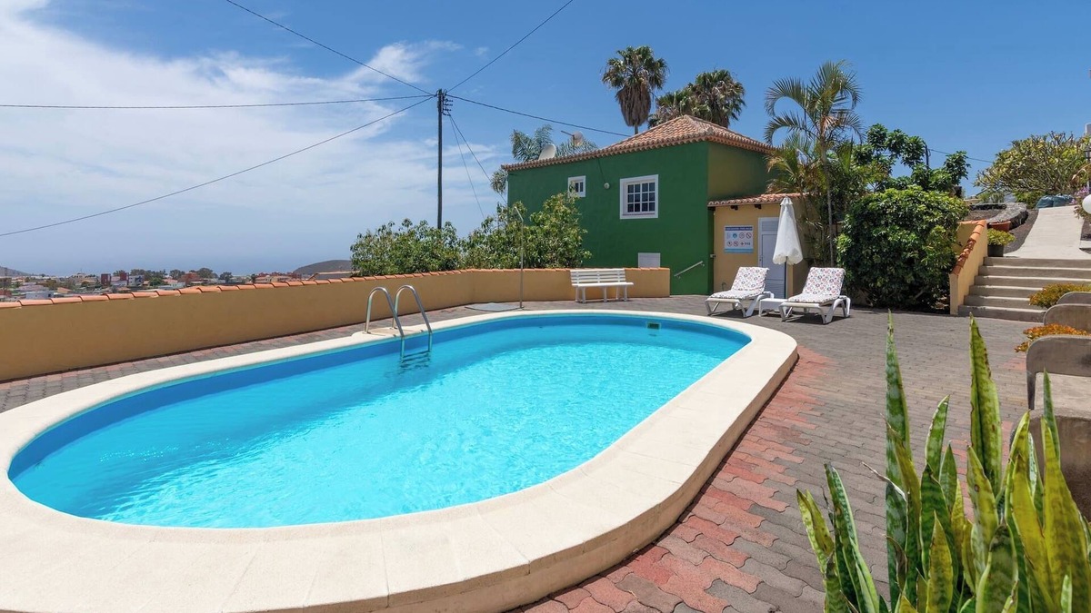 Los Llanos de Aridane House | LP1126 Holiday cottage with private pool in Los Llanos