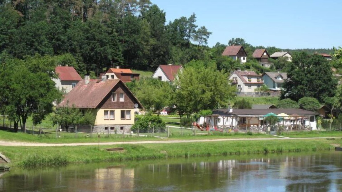 Tyn nad Vltavou House | Lužnice by Interhome