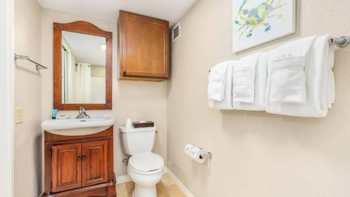 McCully - Moiliili Apartment | Luana Waikiki Hotel & Suites