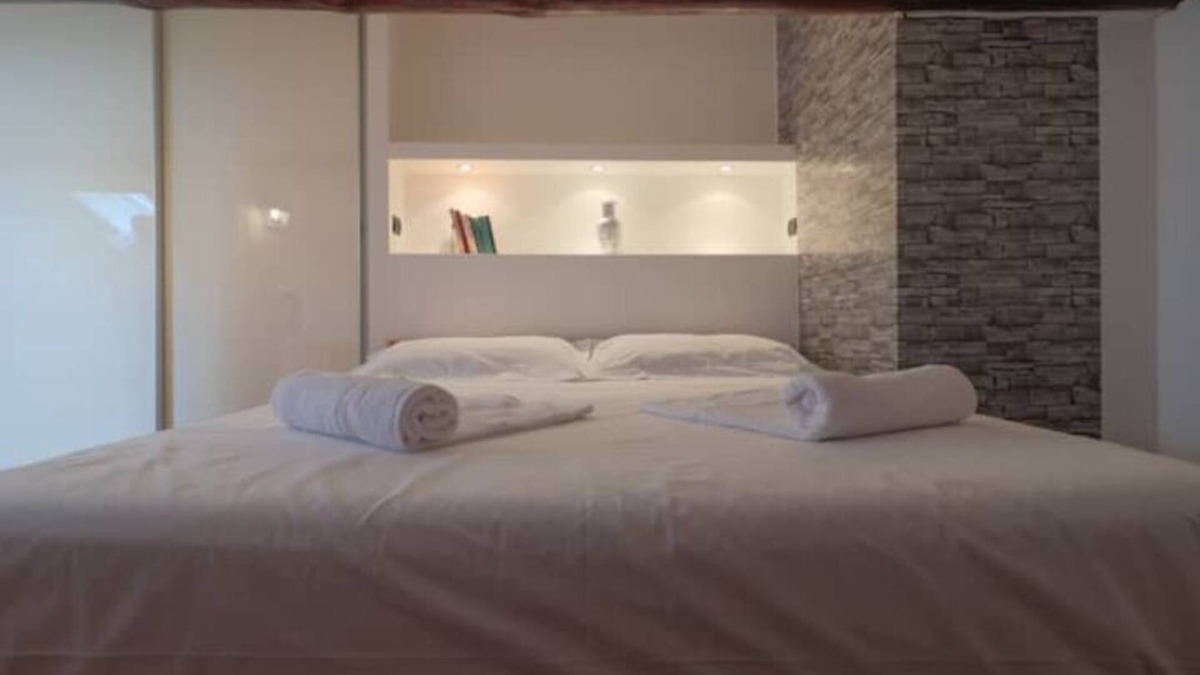 Saronno Apartment | [Luca's Residence] Cozy One-Bed Como-Milan