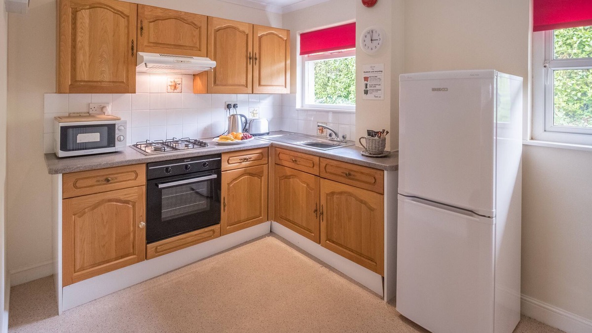 Shanklin Apartment | Luccombe Villa Holiday Apartments - Cherry Tops apartment