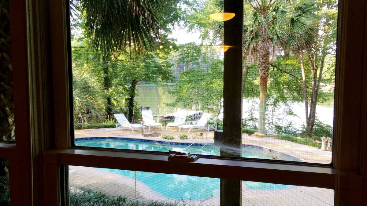 Chapin House | Lucky Enough - Guest Suite on the Water