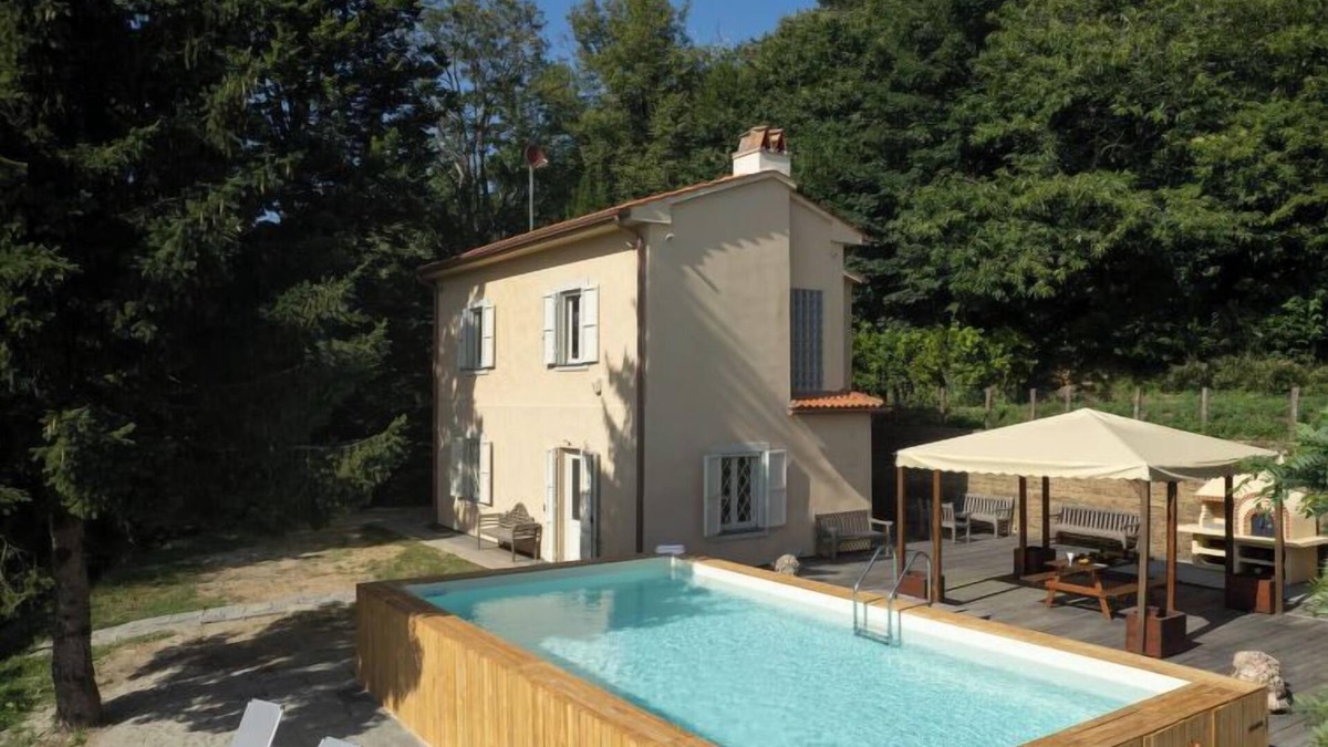 Calci House | Lucrecia by Interhome