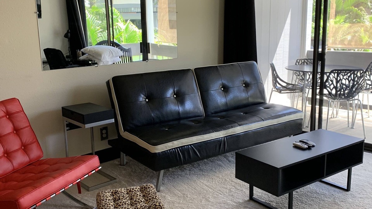 Hilo Apartment | Lucy's Place nAir Conditioned Studio with Murphy bed